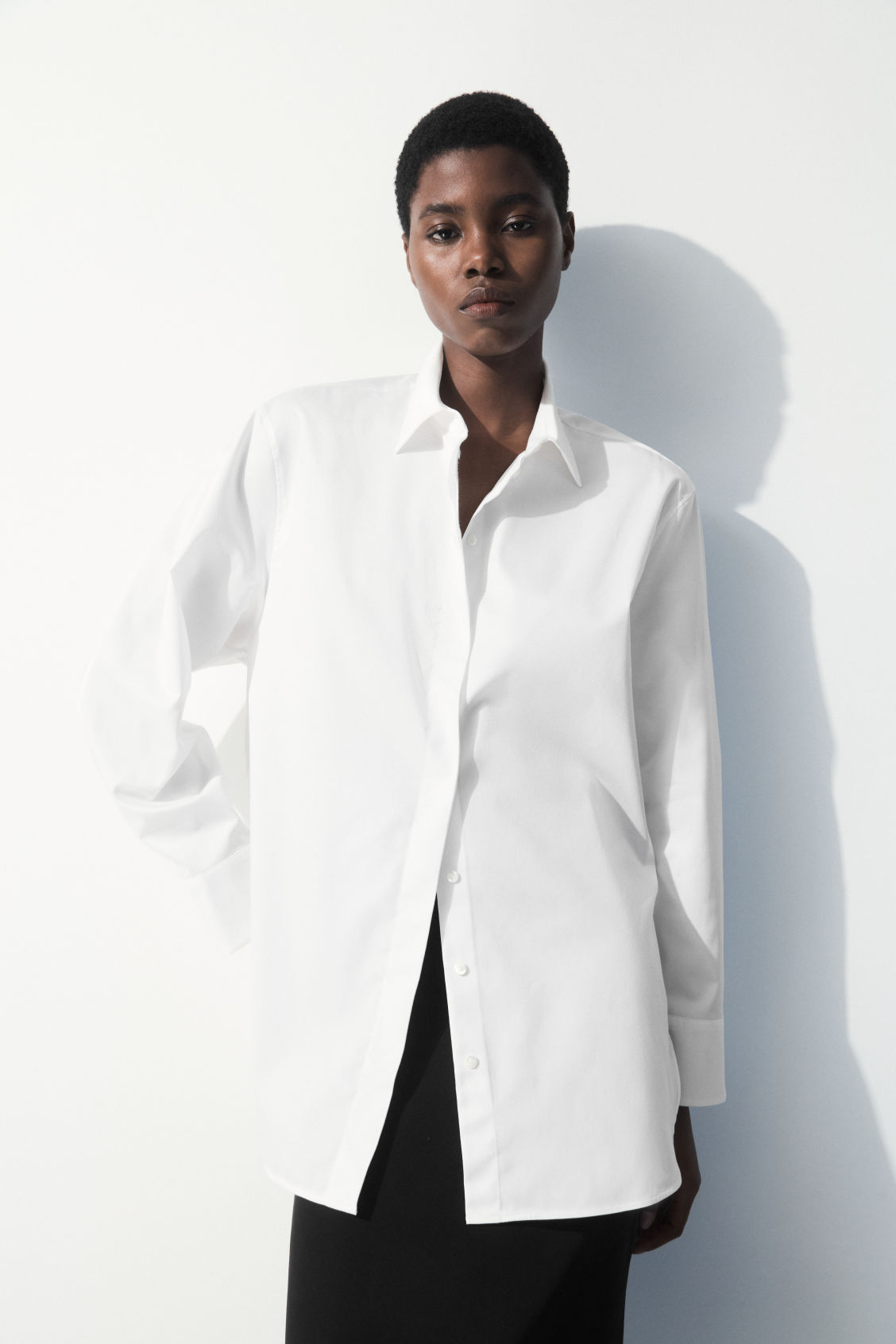 THE OVERSIZED COTTON-SATEEN SHIRT