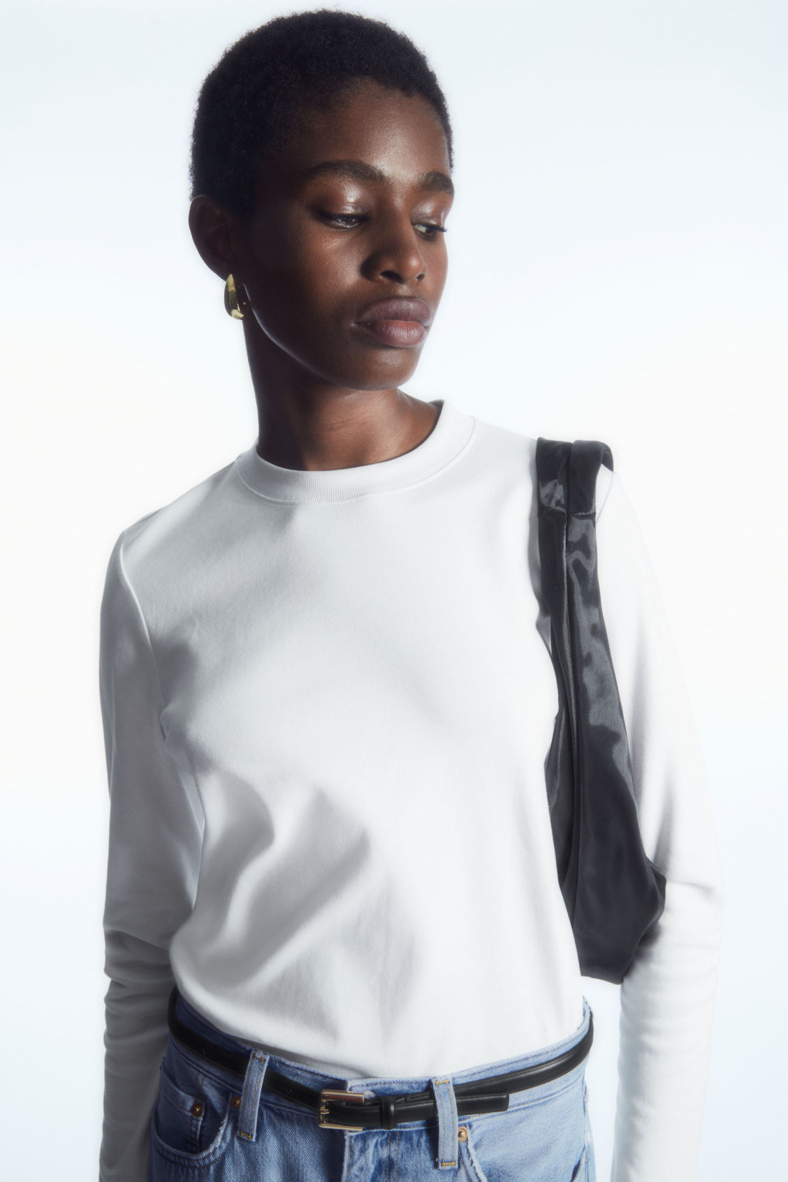 REGULAR-FIT HEAVYWEIGHT LONG-SLEEVED T-SHIRT