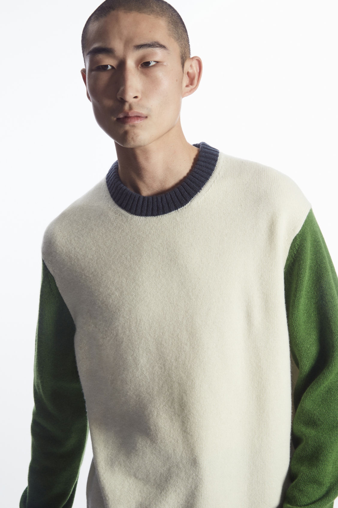 COLOUR-BLOCK WOOL JUMPER
