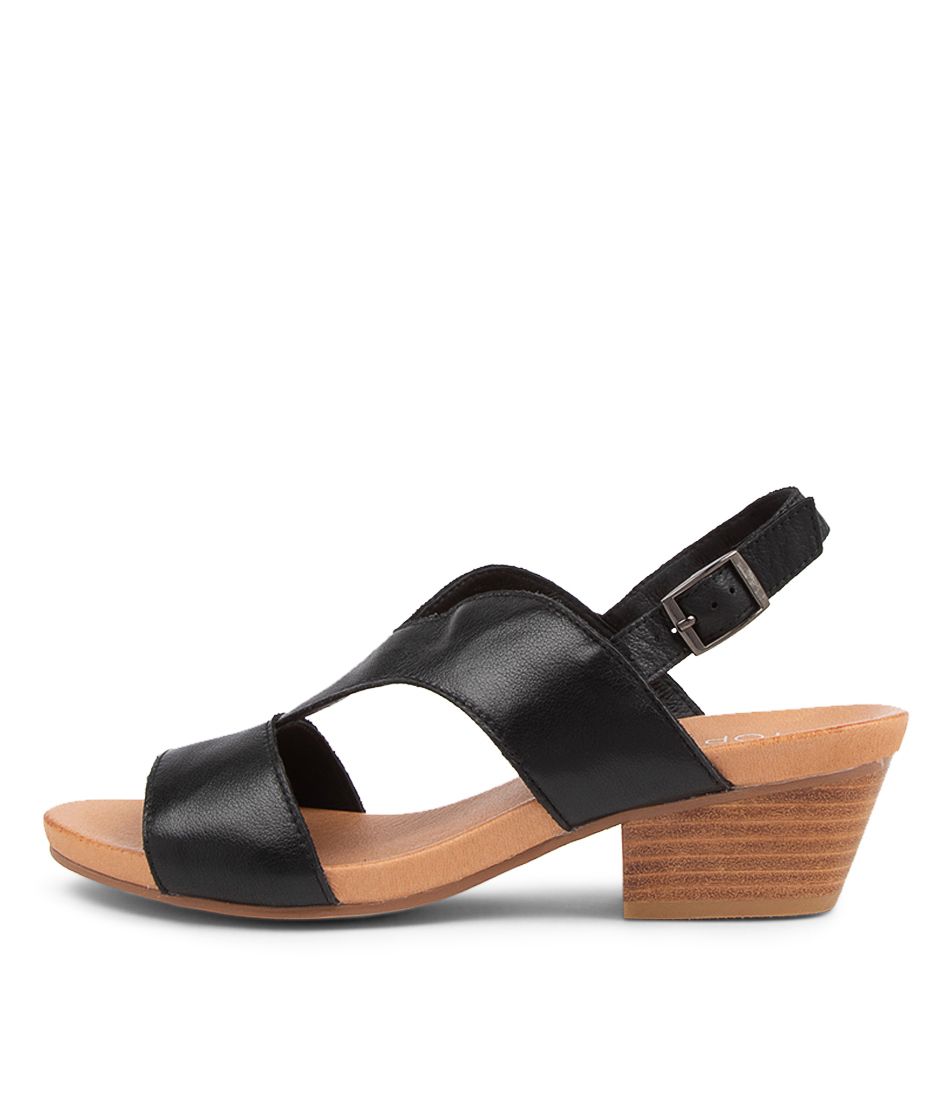 Carmel Black Leather Sandals NH