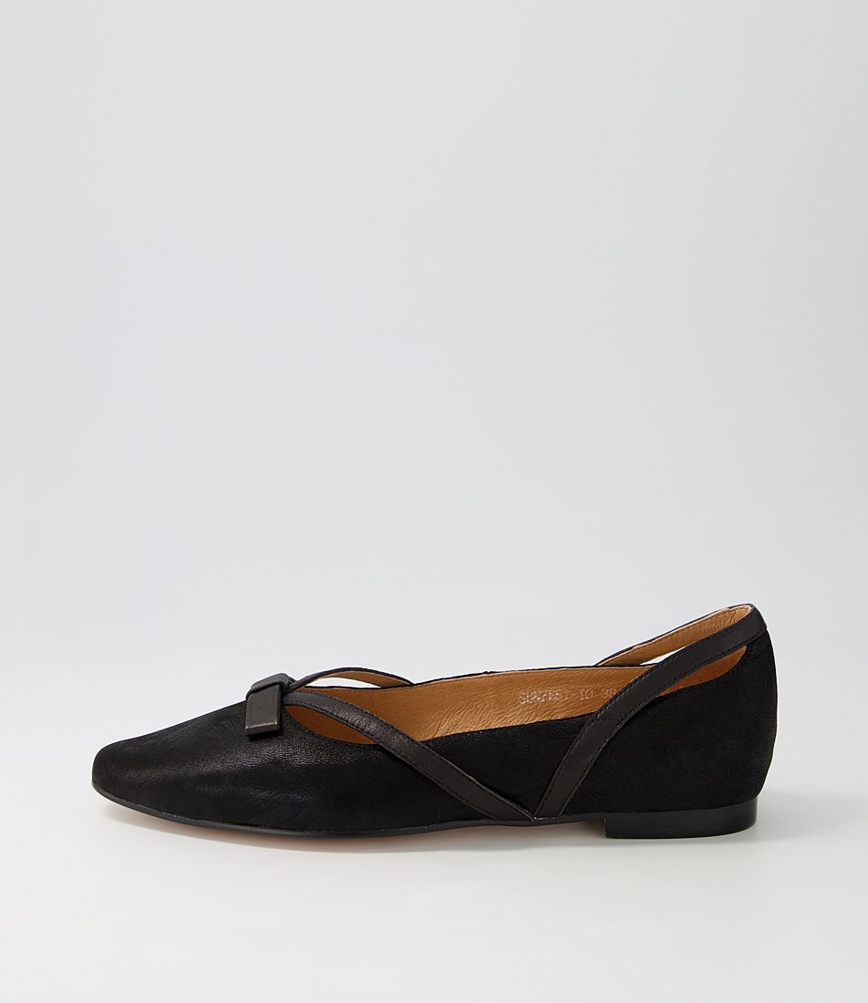Sunzest Black Scratch Leather Flat Shoes