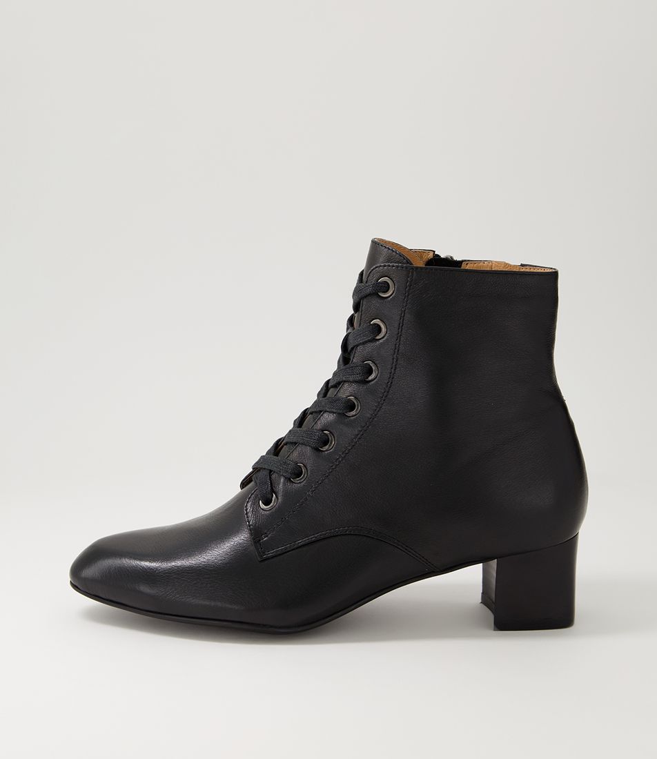 MAGIC Black Leather Ankle Boots