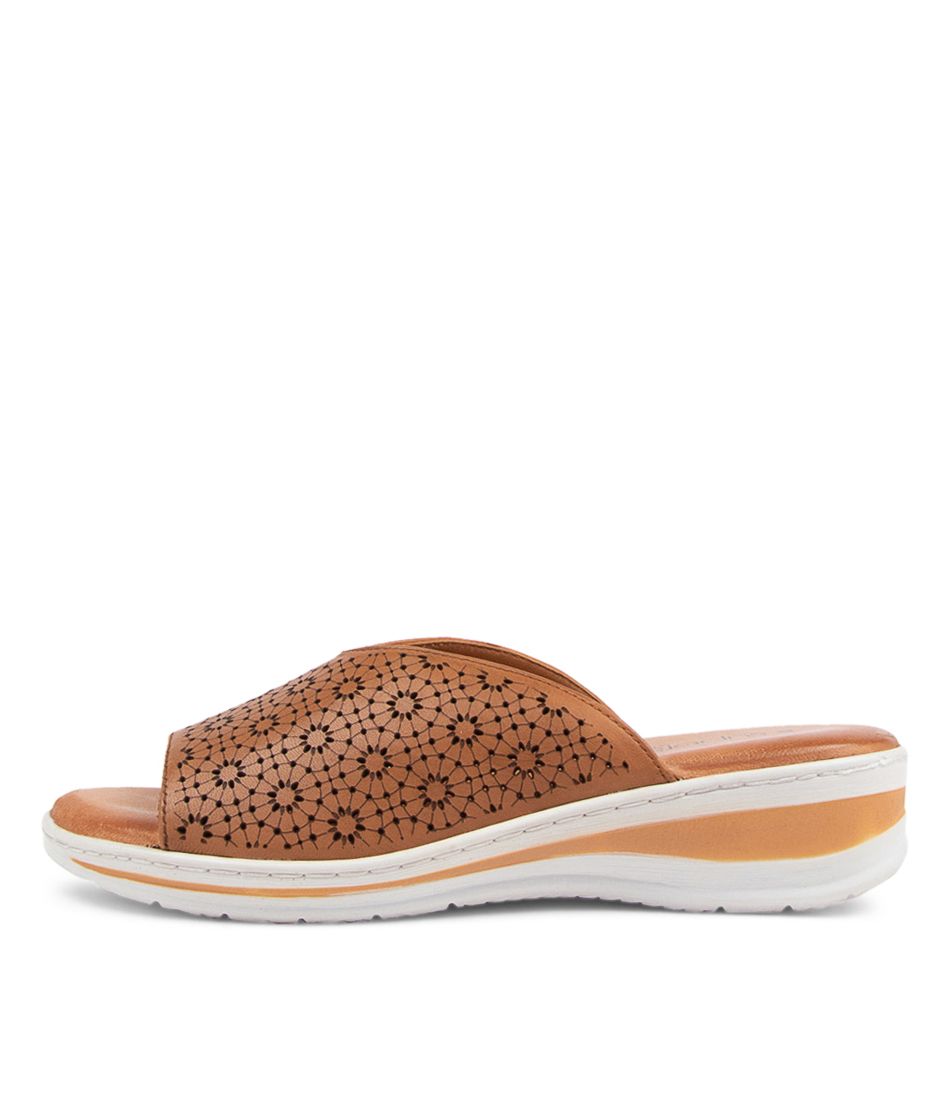 Tells Tan Leather Sandals