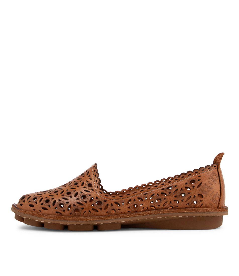 Lyyon Tan Leather Lace Up Flats