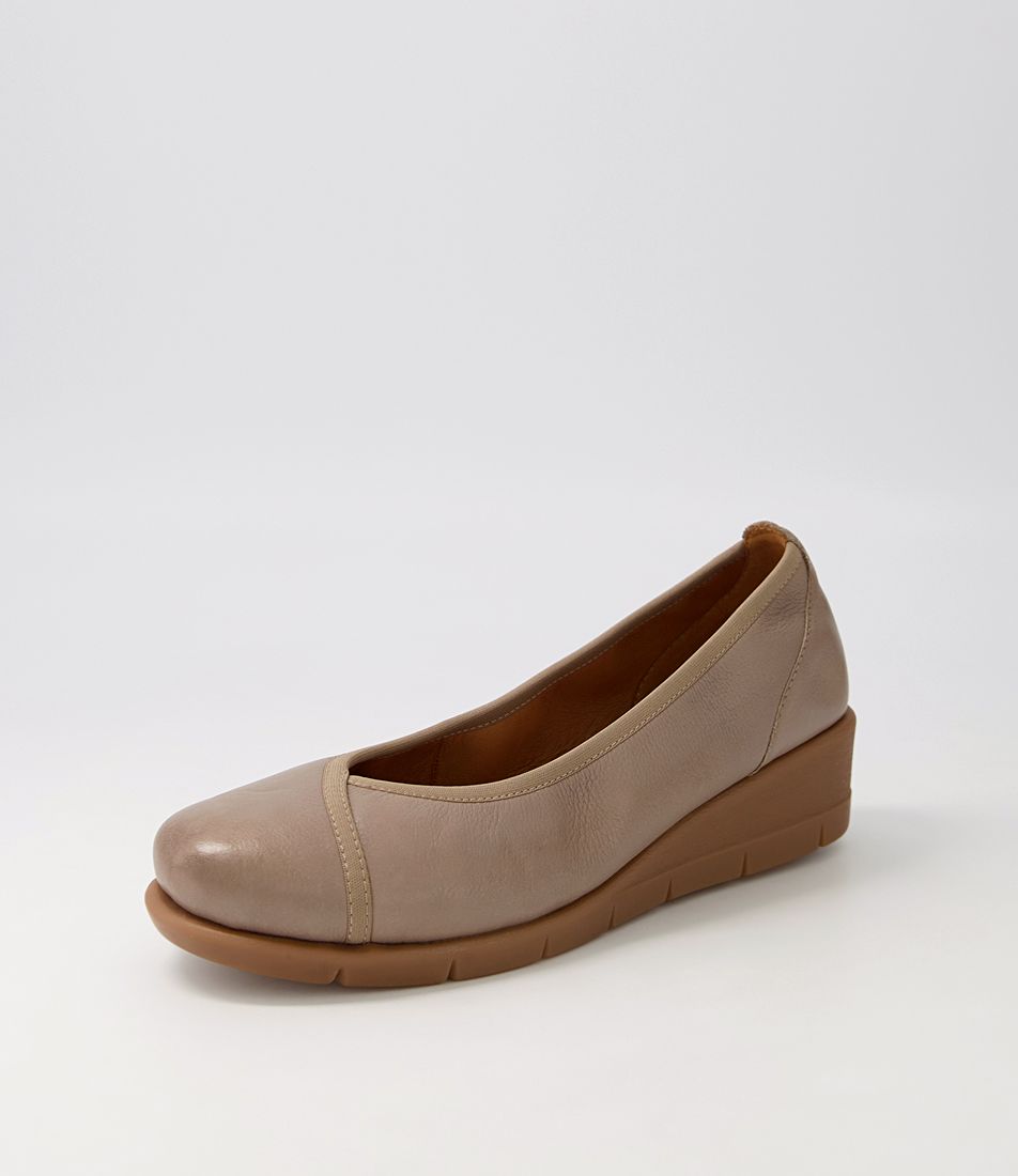 Mexxi Taupe Leather Wedges