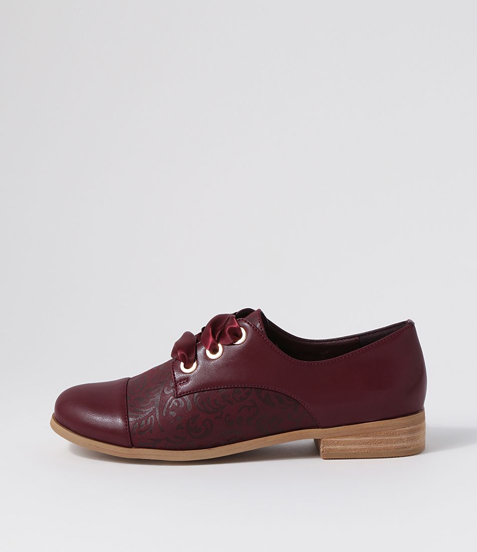 Queeno Wine Swirl Lace Up Flats
