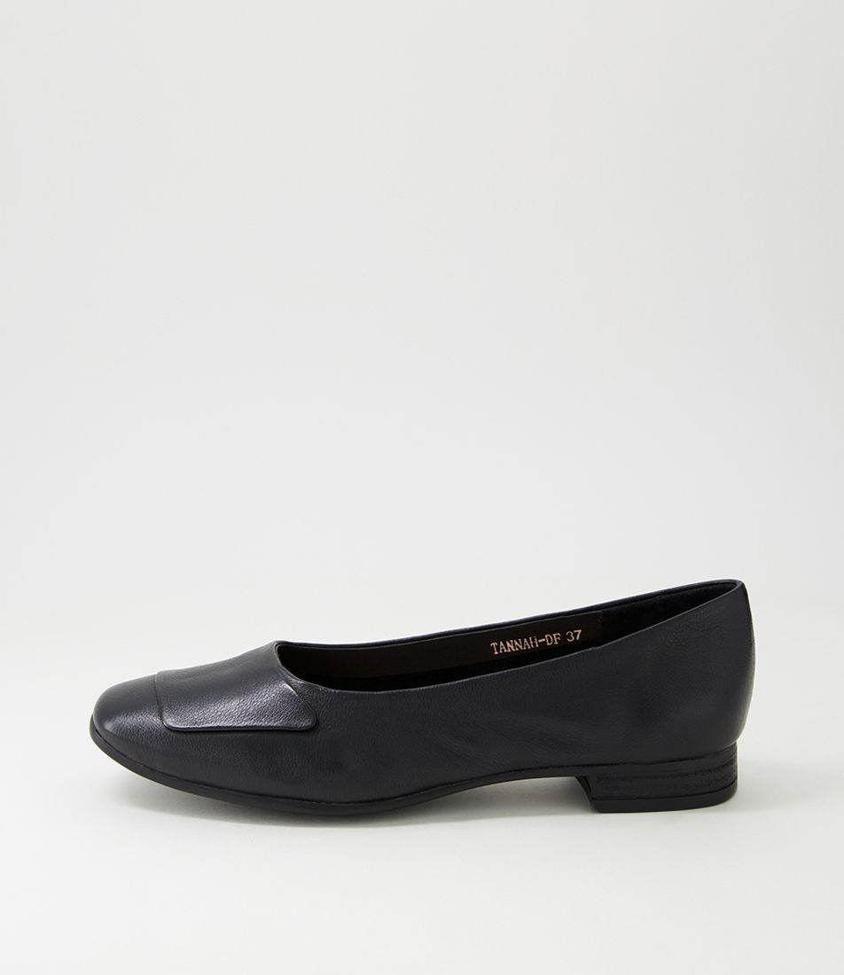 Tannah Black Leather Flat Shoes