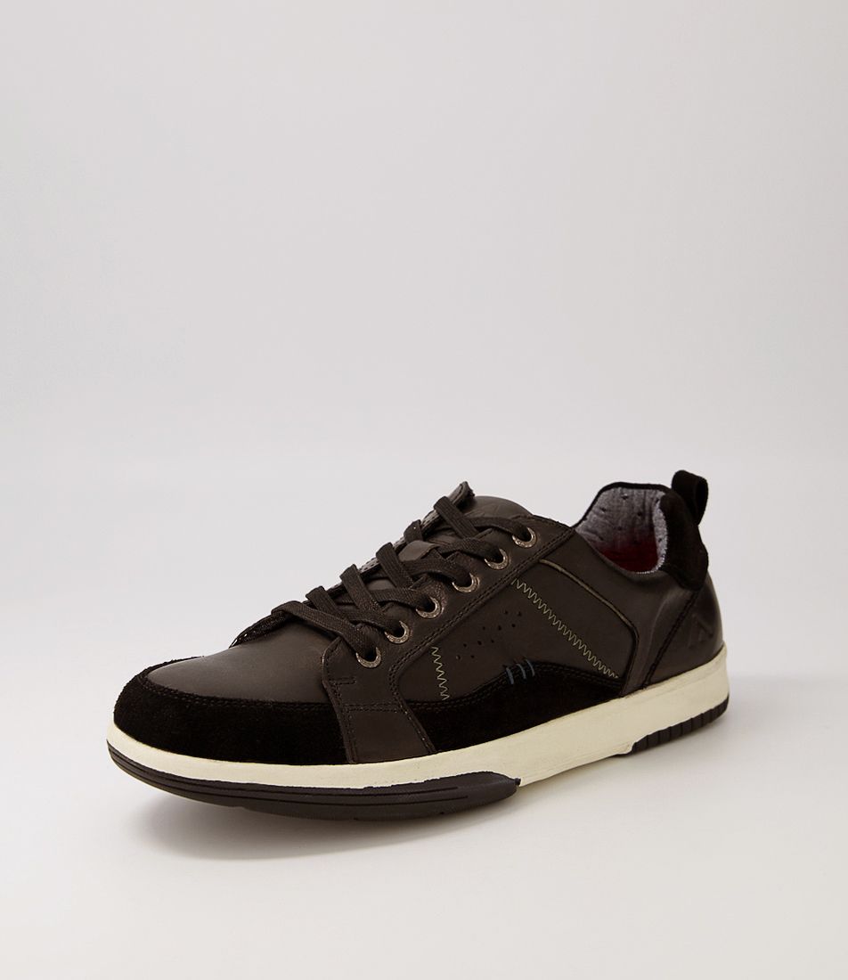 Vic Black Pull Up Leather Sneakers