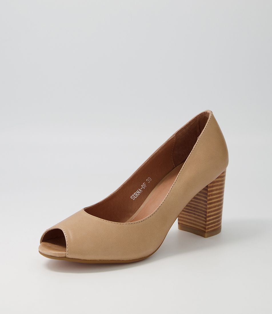 Surna Camel Natural Heel Leather Sandals