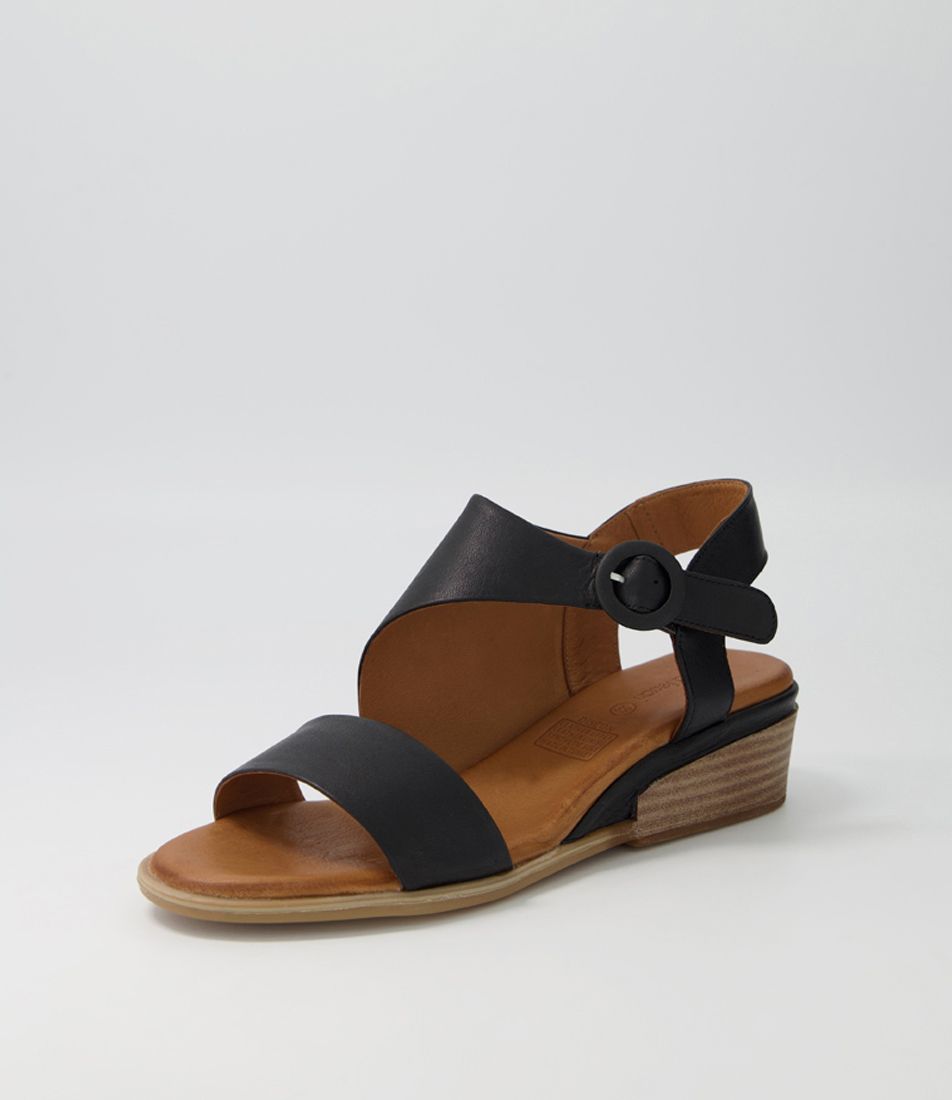 Discon Black Leather Sandals