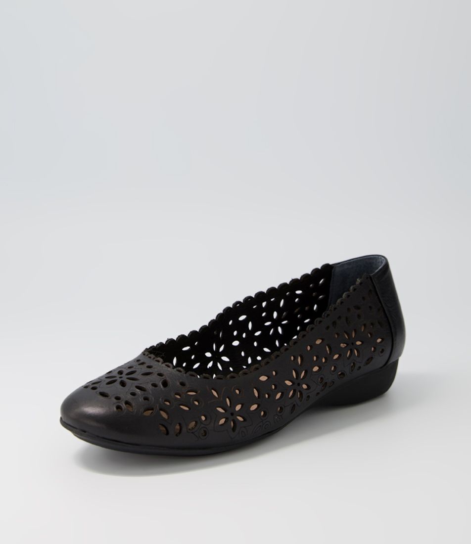 Elvria Black Leather Ballet Flats