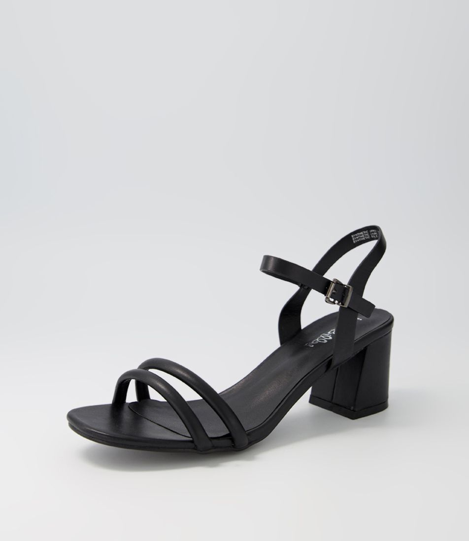 Zelkie Black Sandals