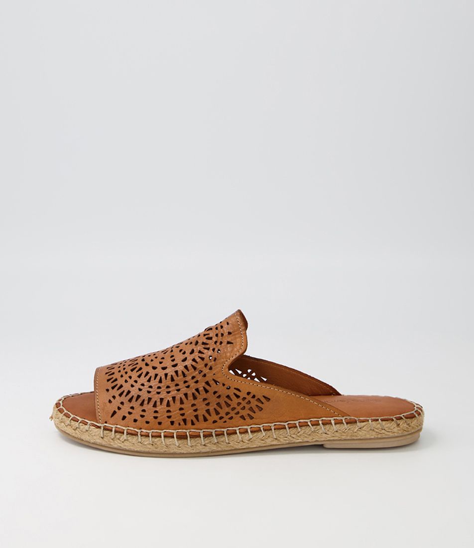 Phreva Tan Leather Sandals