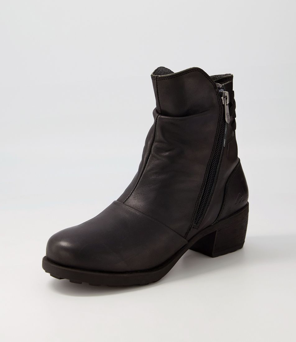 Dania Black Leather Ankle Boots