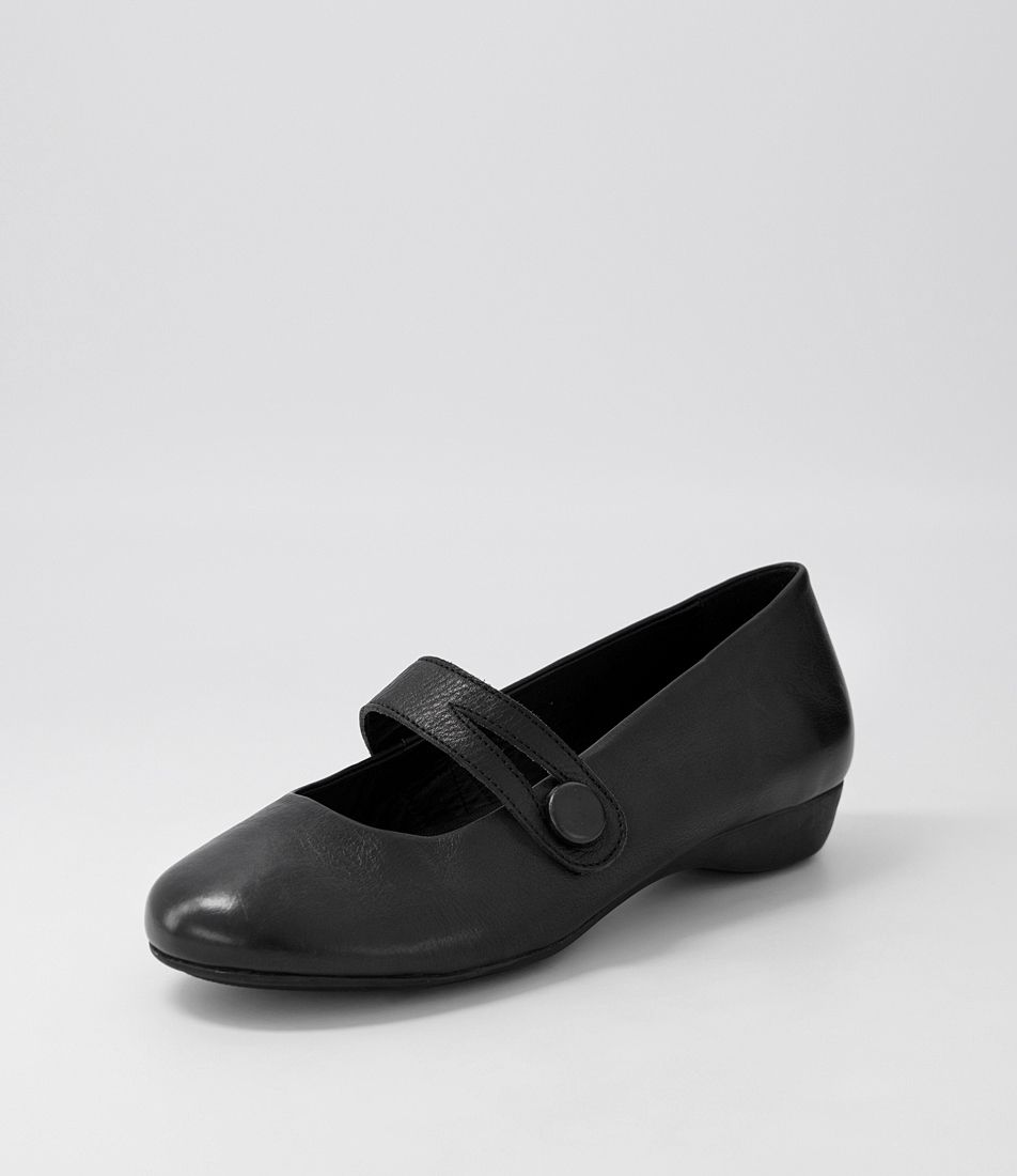 Eran Black Leather Flat Shoes
