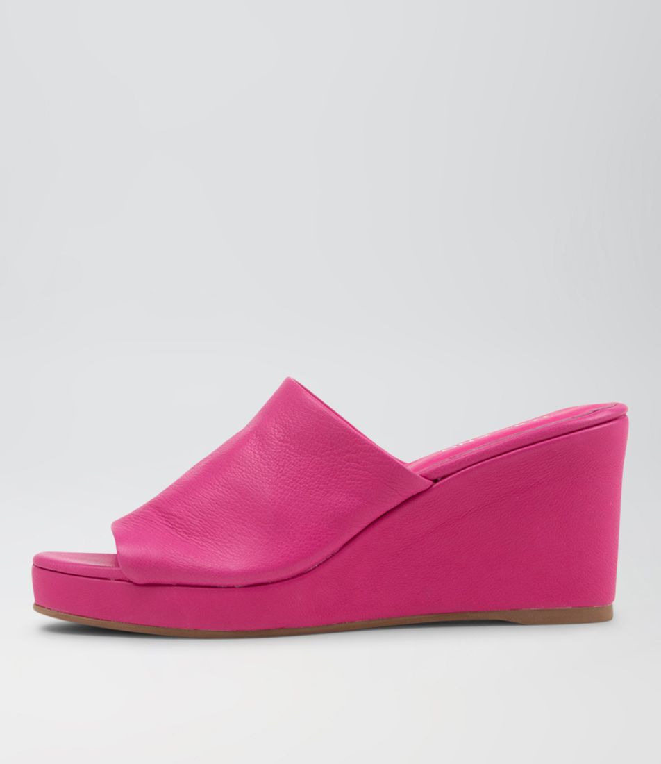 WALAR TO FUCHSIA LEATHER