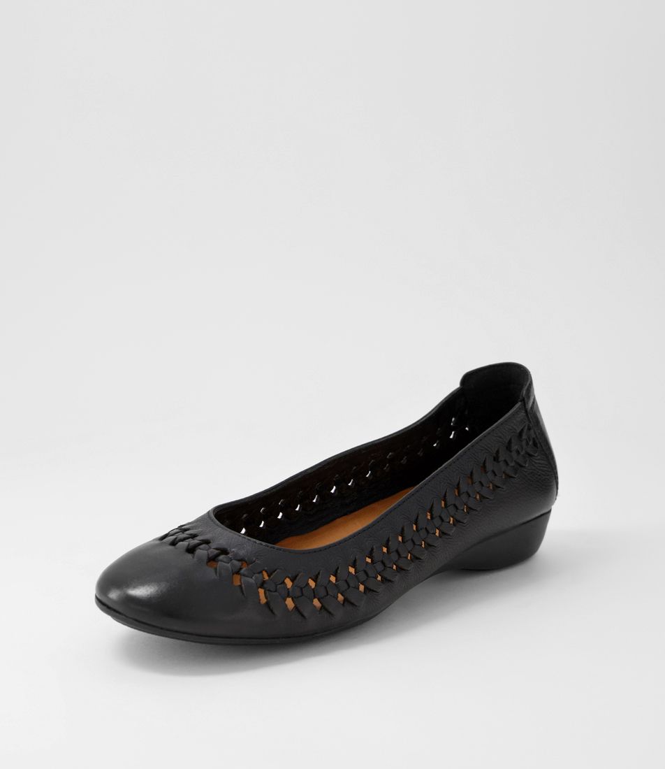Elsas Black Leather Flat Shoes