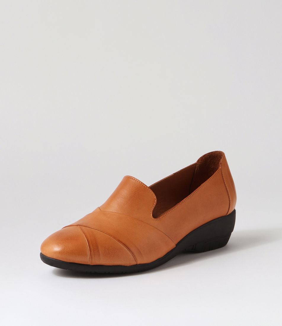 Graced Tan Leather Wedges