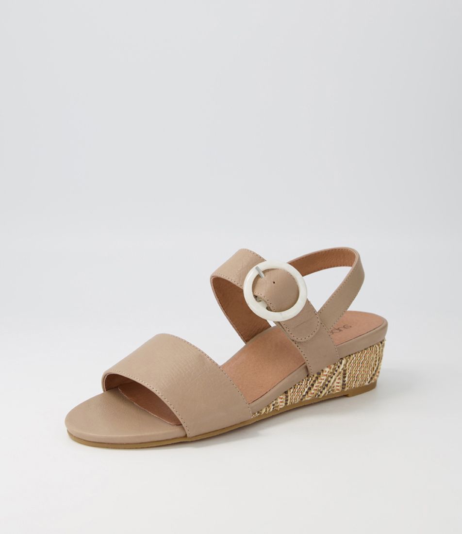 Grow Light Taupe Leather Syn Raffia Sandals