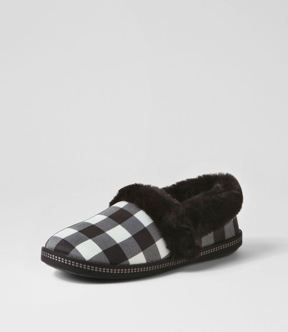 Cozy Campfire Black White Slippers