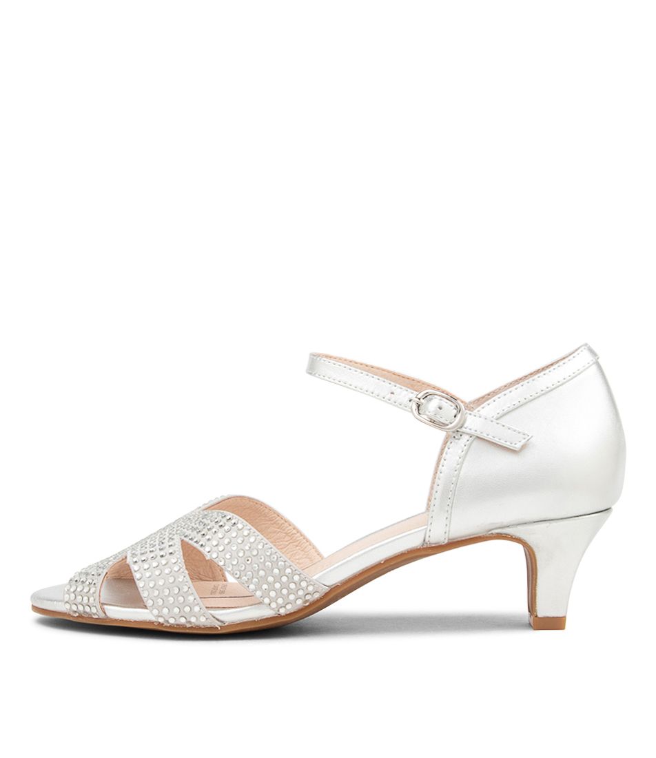Darsha Silver Leather Sandals