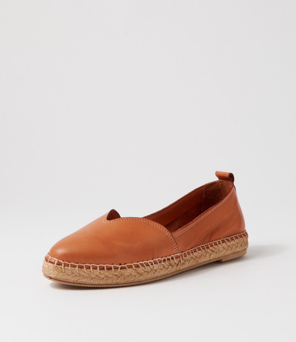 Icon Tan Leather Flat Shoes