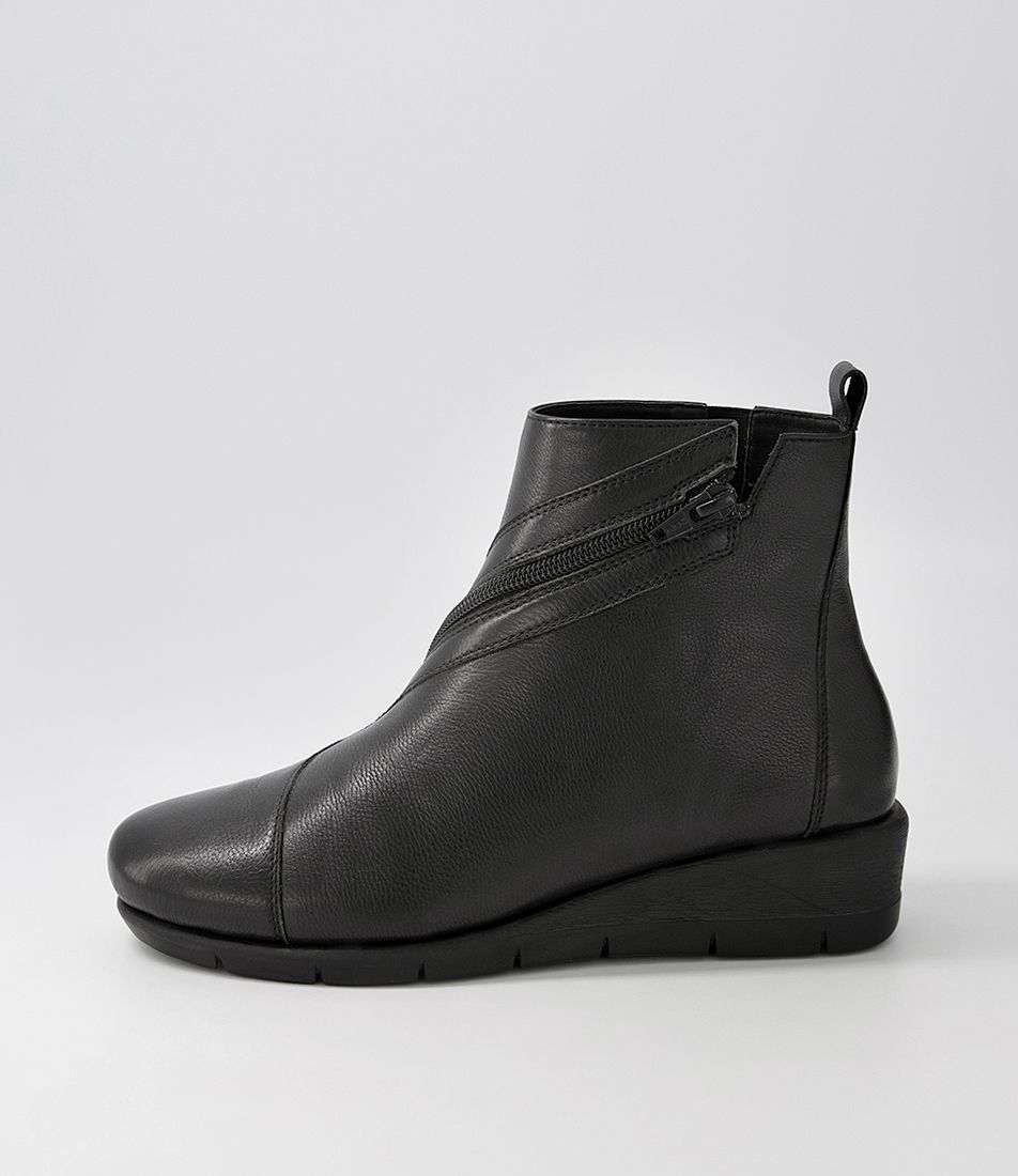 Mammie Black Leather Ankle Boots