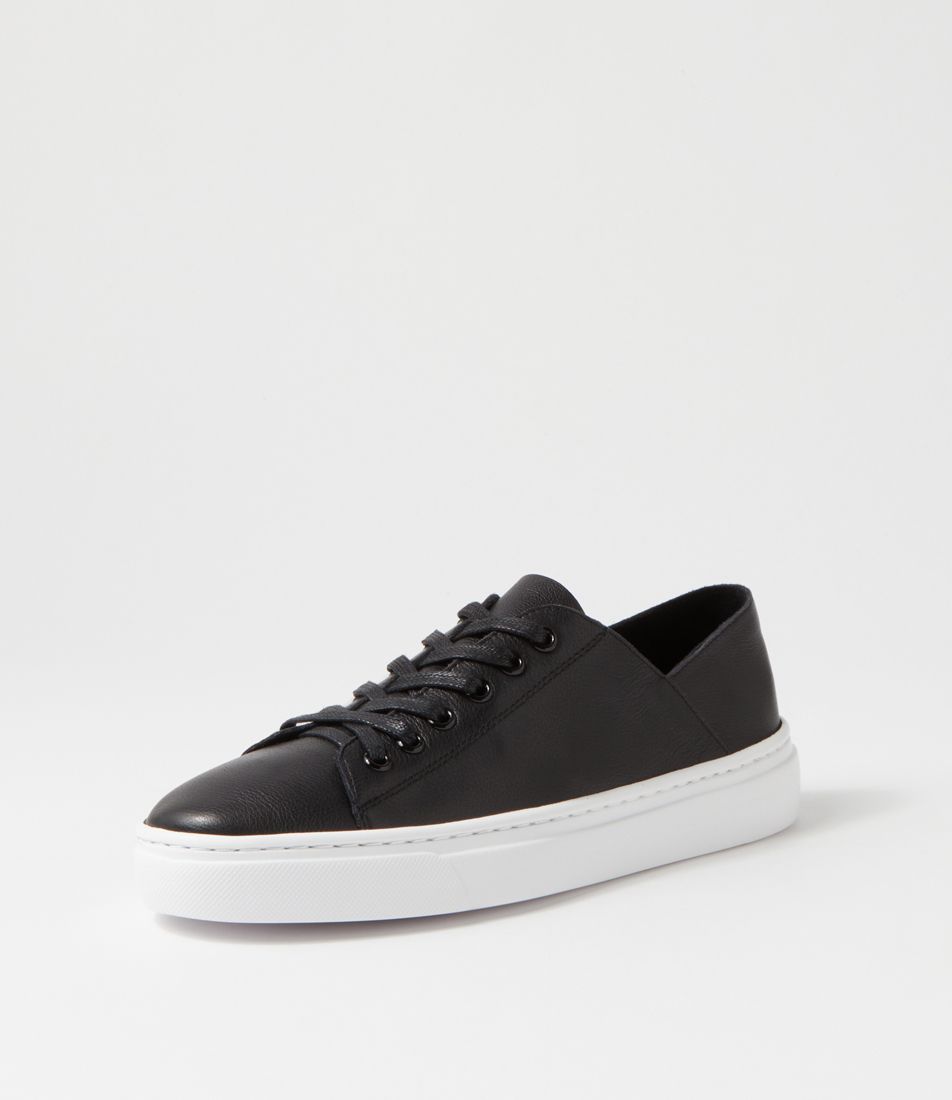 Oaks Black Leather Sneakers