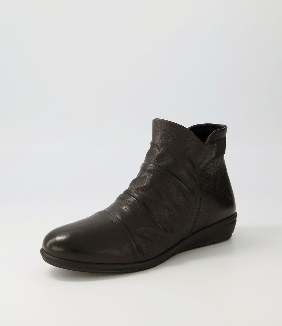 Fois Black Leather Ankle Boots