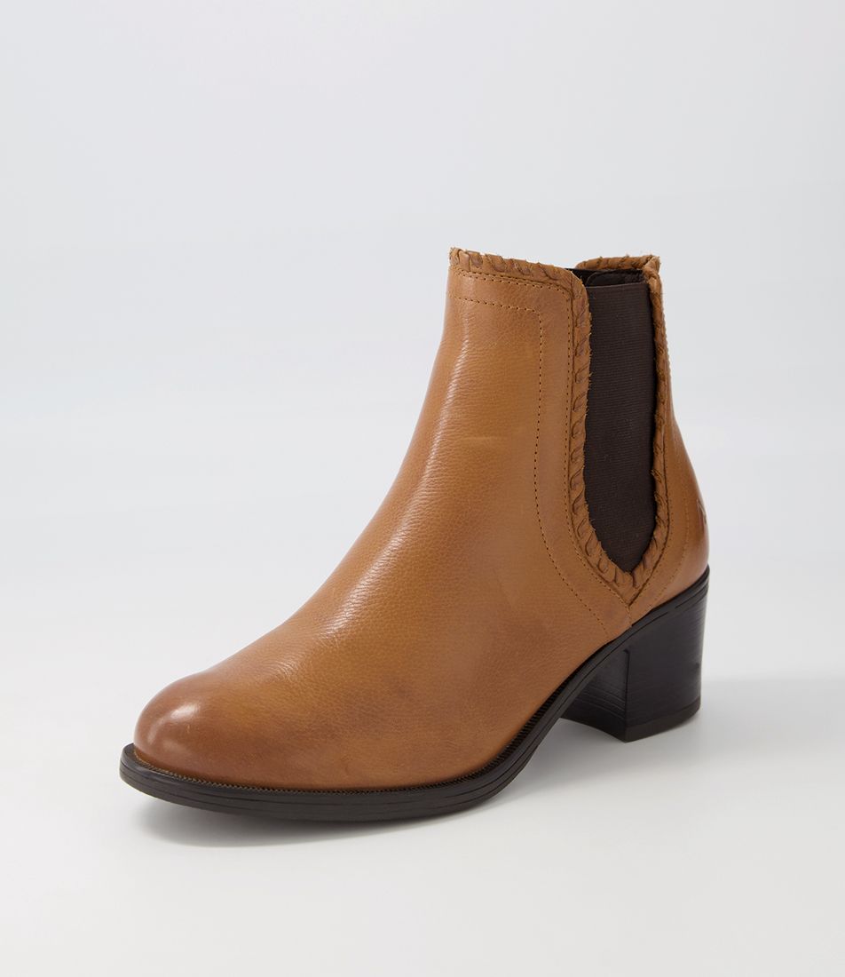Cornal New Tan Leather Chelsea Boots