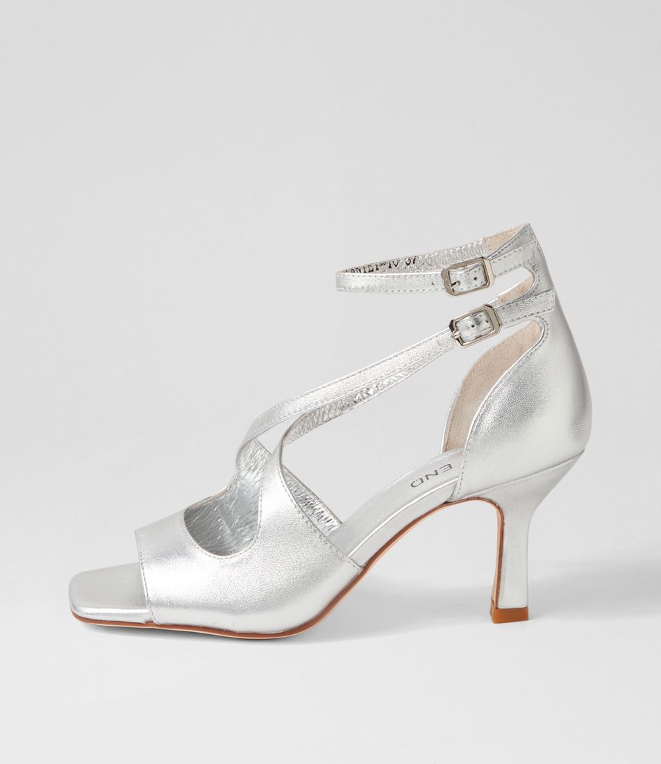 Lanyey Silver Leather Sandals