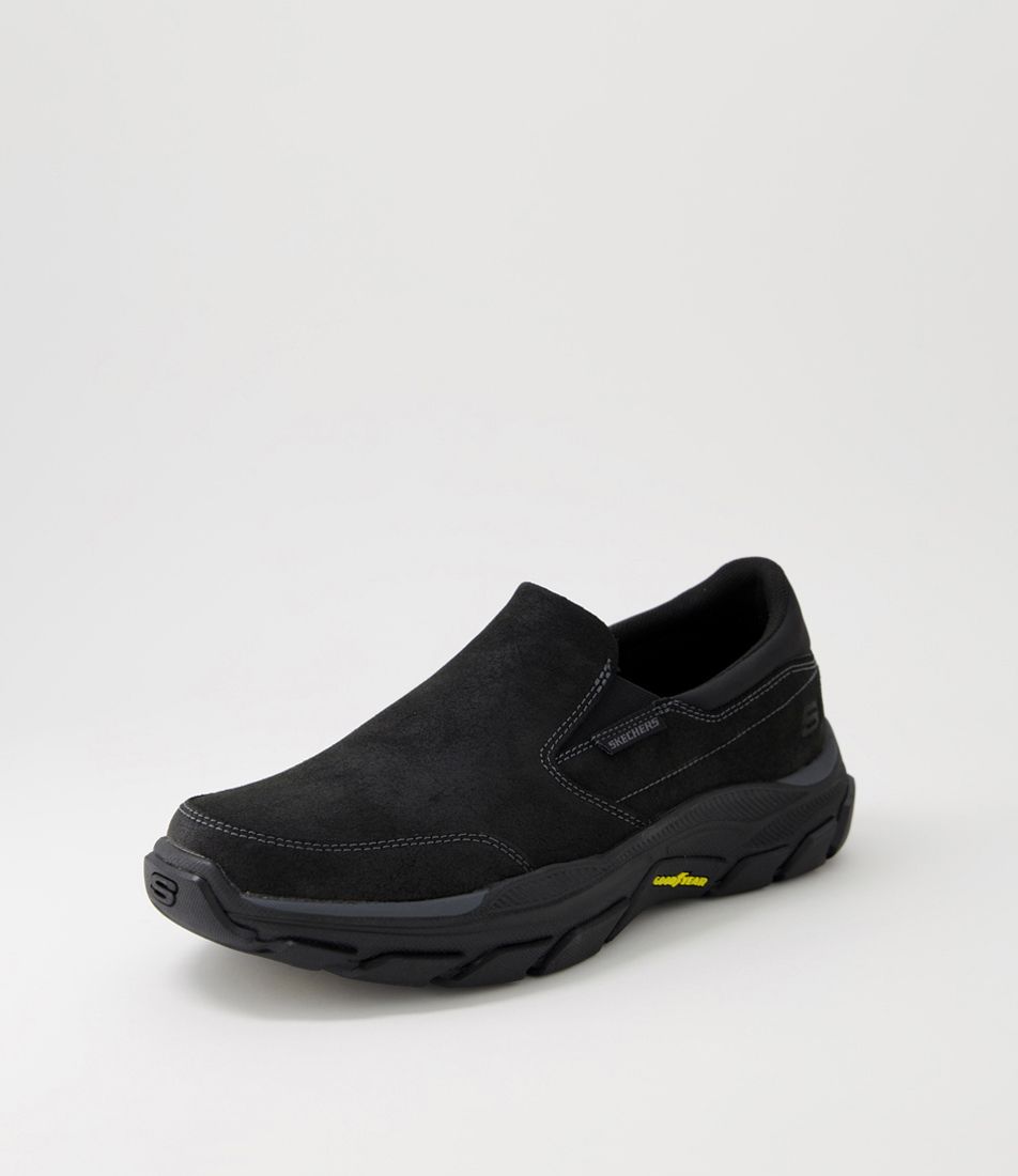 Respected Black Leather Flat Shoes