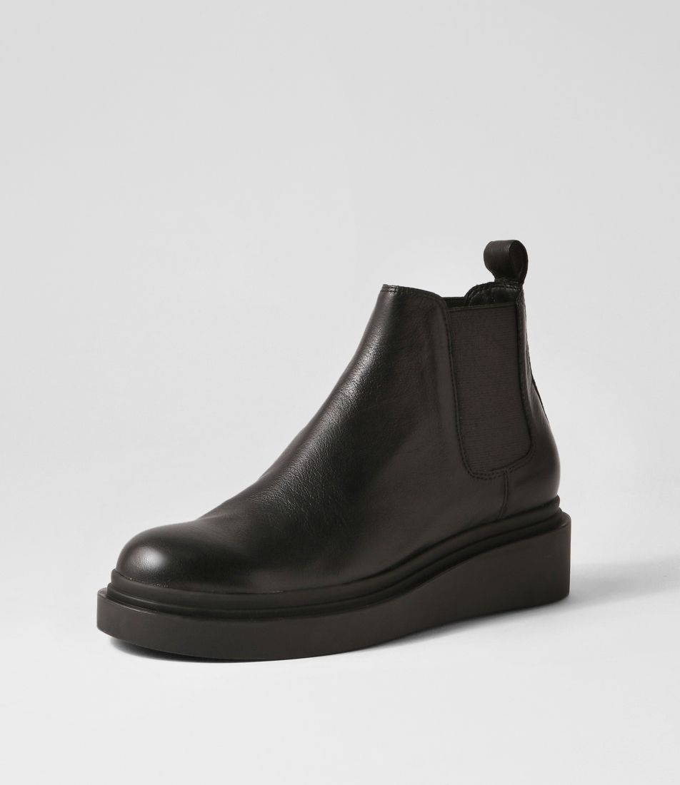 Zoopy Black Leather Elastic Chelsea Boots