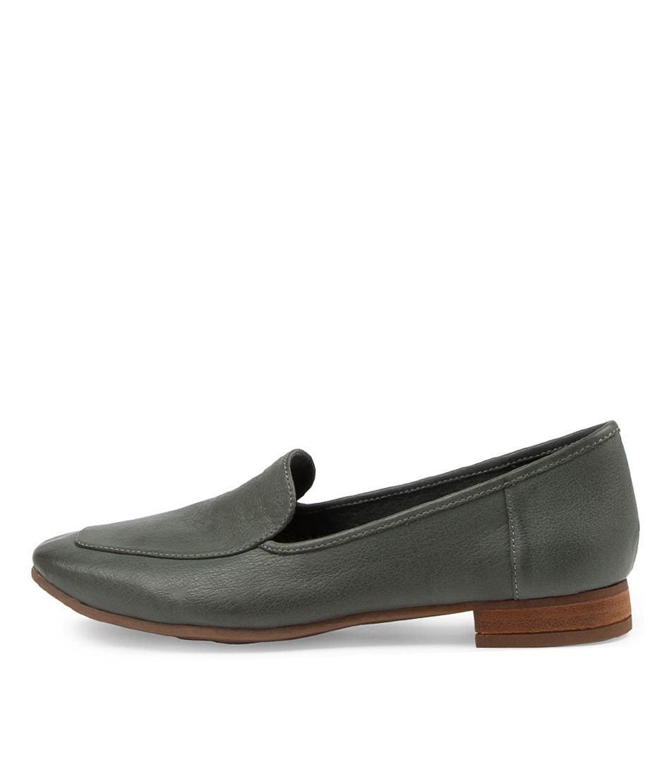 Temimie Forest Leather Heels