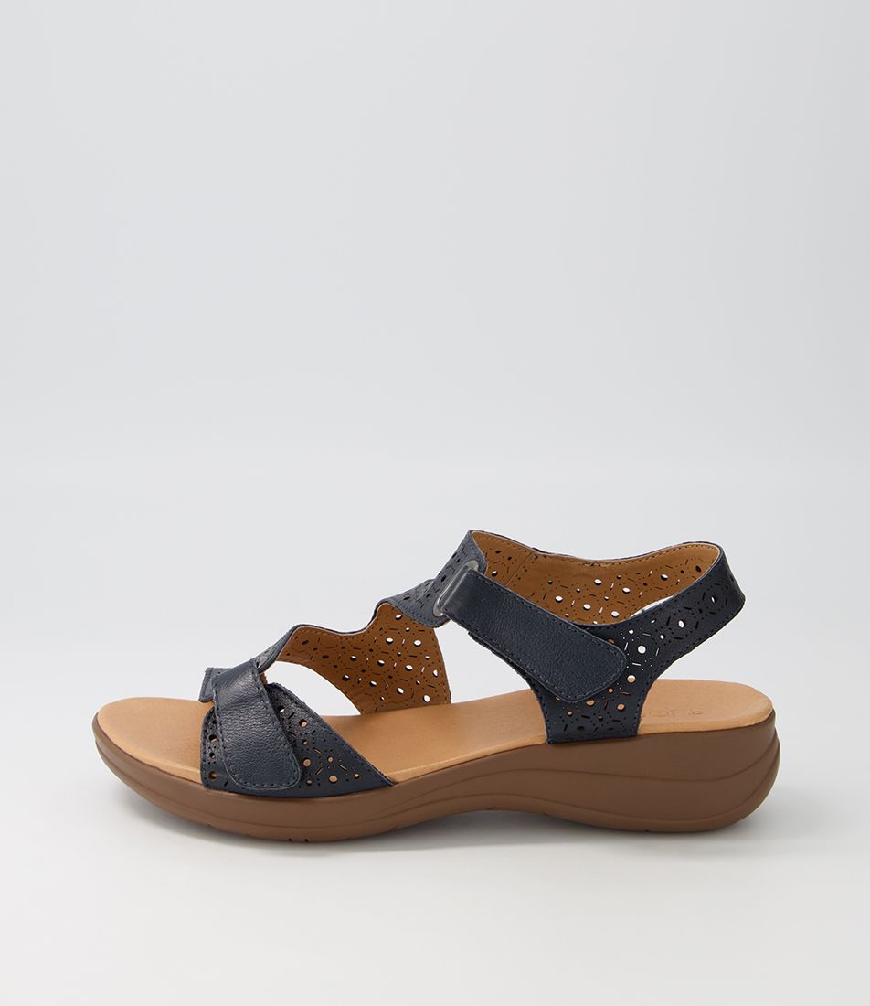Maz Navy Gum Sole Leather Sandals