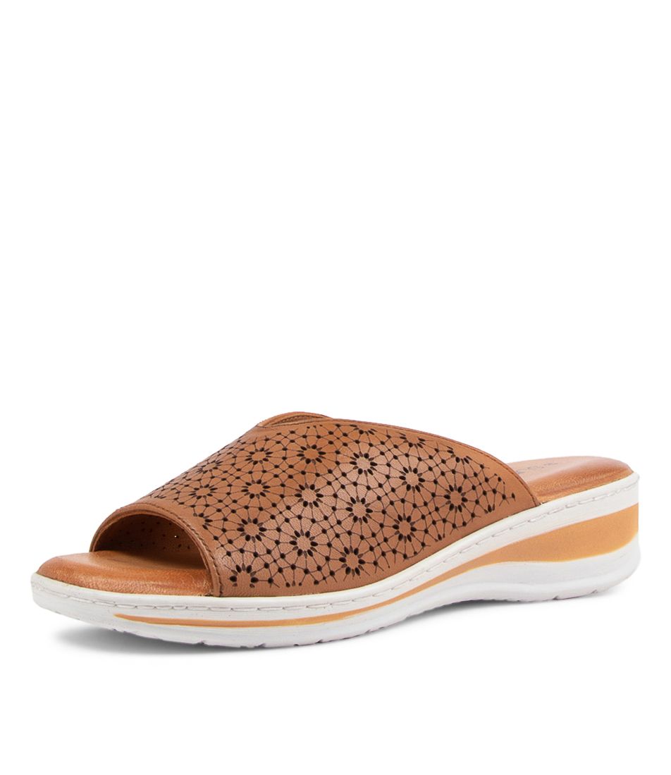 Tells Tan Leather Sandals