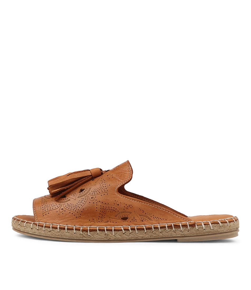 Porla Tan Leather Sandals