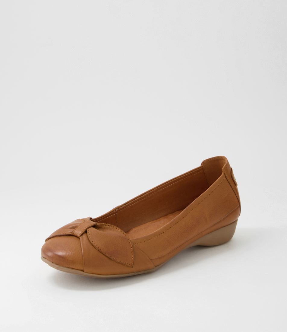 Elandy New Tan Leather Ballet Flats