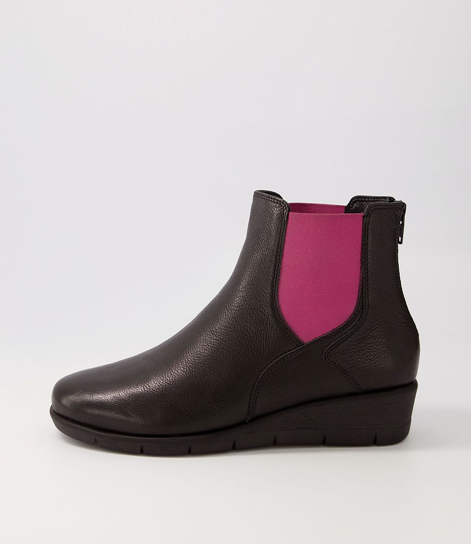 Mollis Black Fuchsia Leather Chelsea Boots