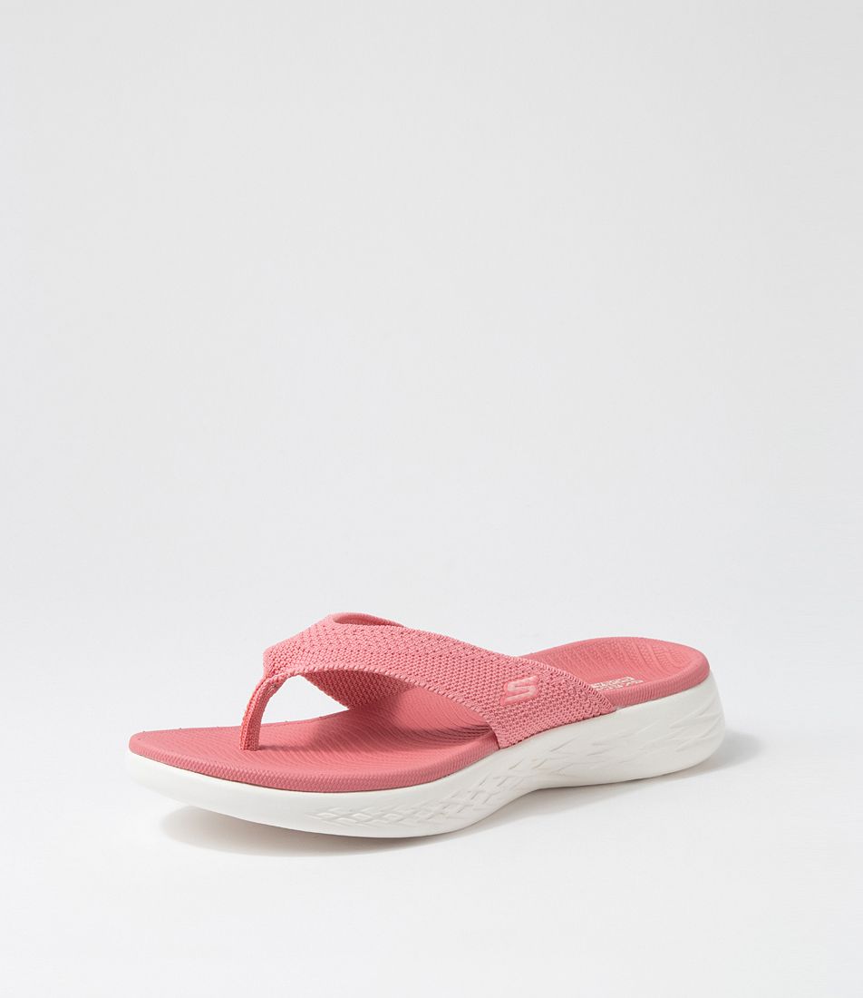 On Coral Textile Slides