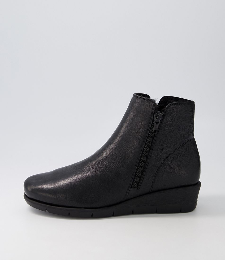 Marrys Black Leather Ankle Boots
