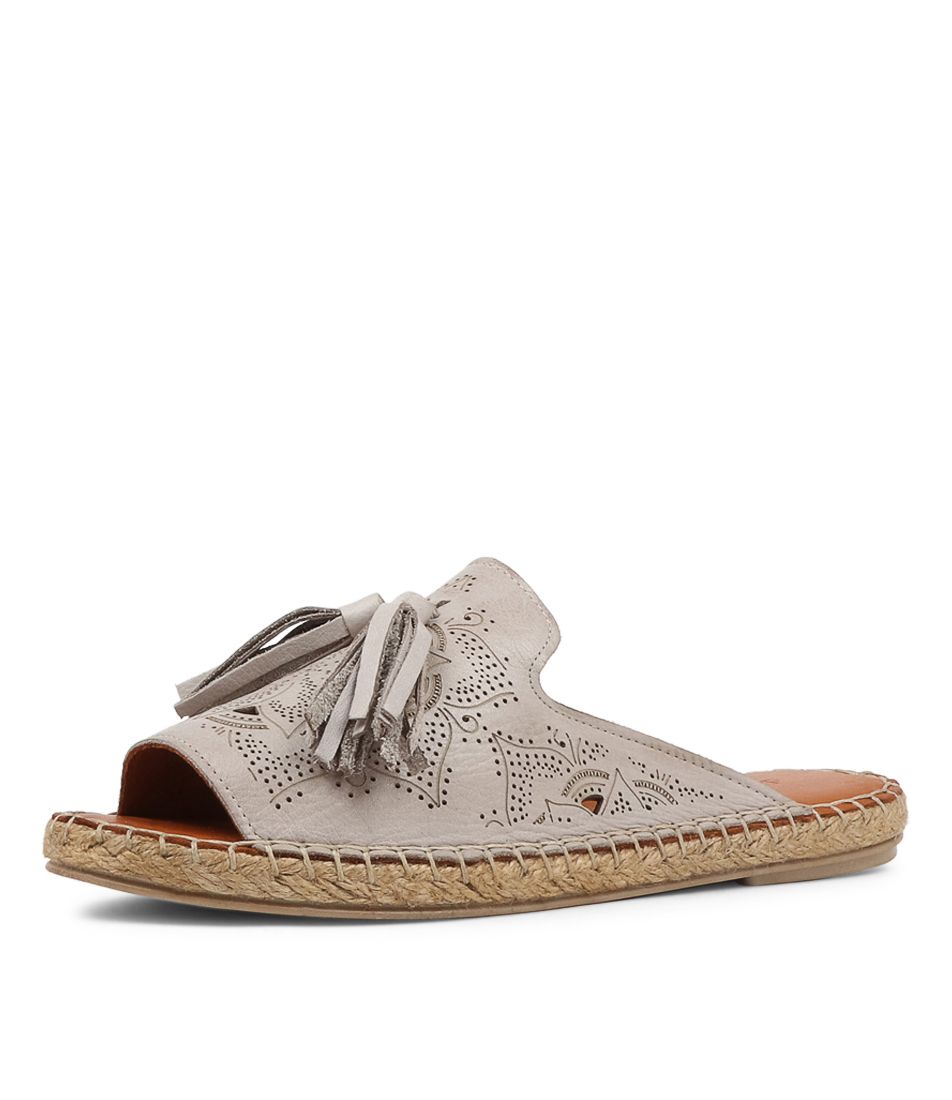 Porla Light Grey Leather Sandals