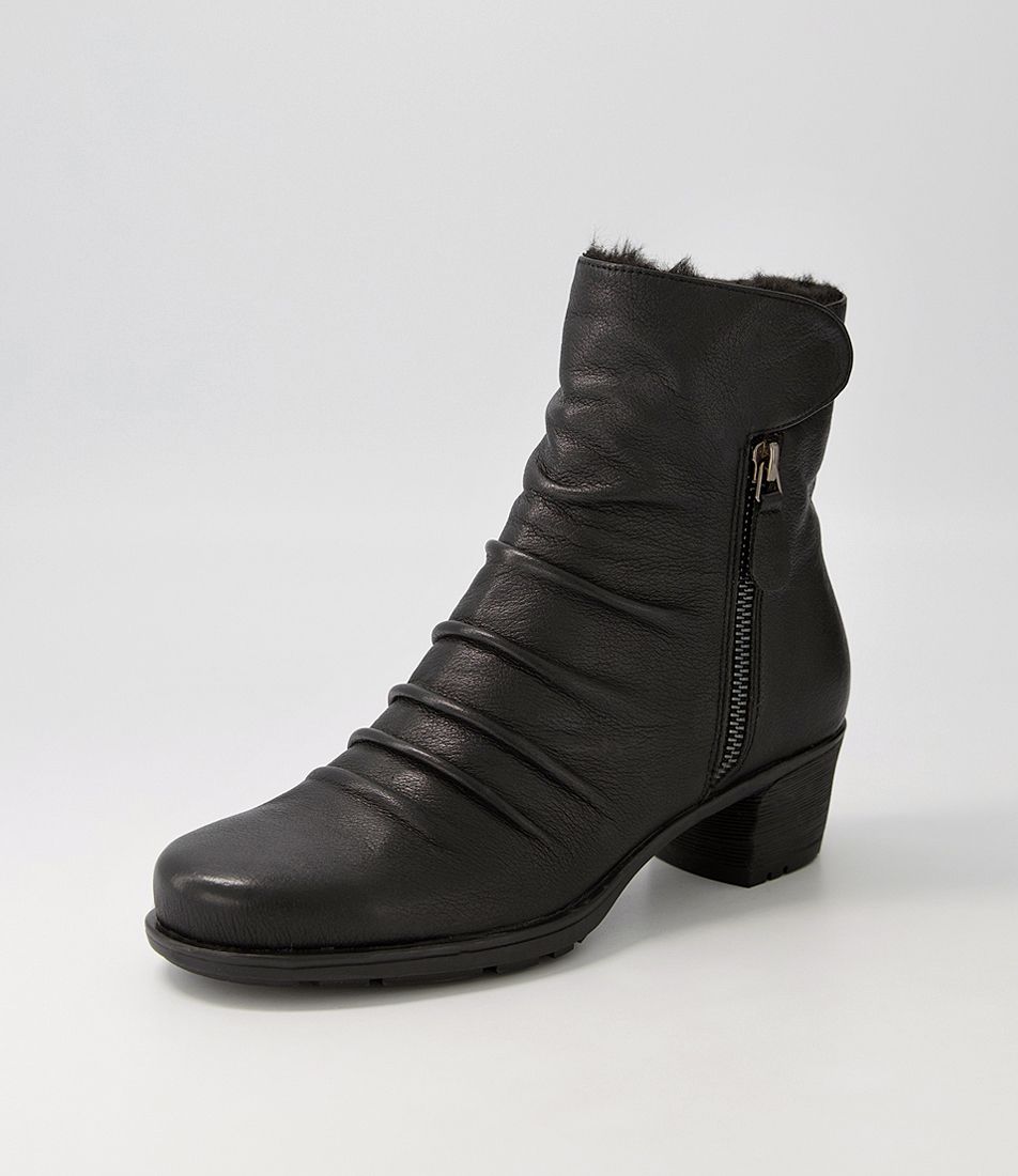 Igloo Black Leather Ankle Boots