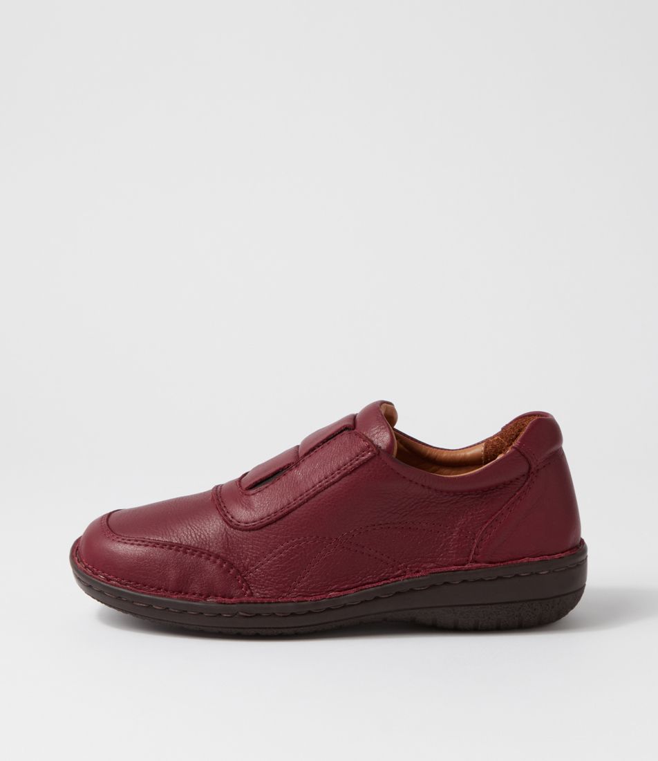 Iloka Burgundy Leather Flat Shoes