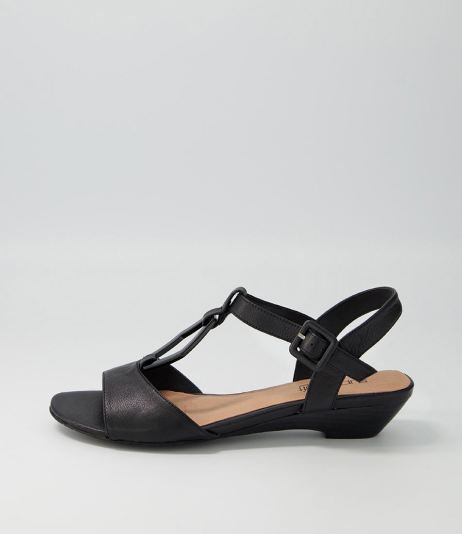 Belieeve Black Leather Sandals