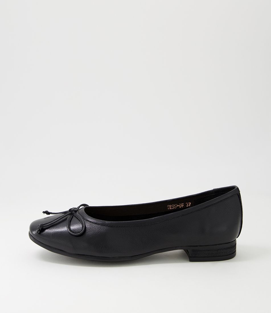 Tess Black Leather Flat Shoes