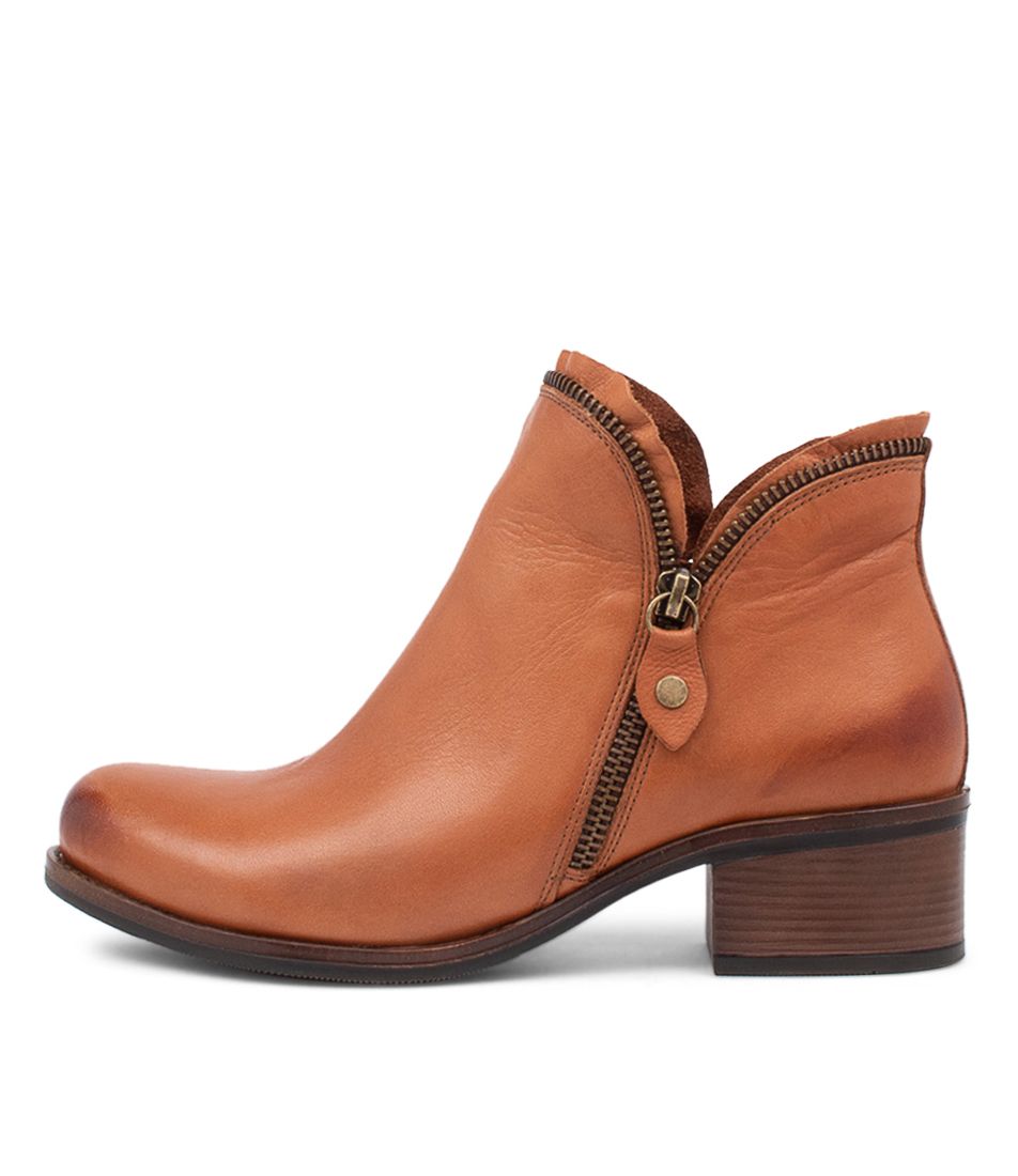 Brilliant Tan Leather Ankle Boots