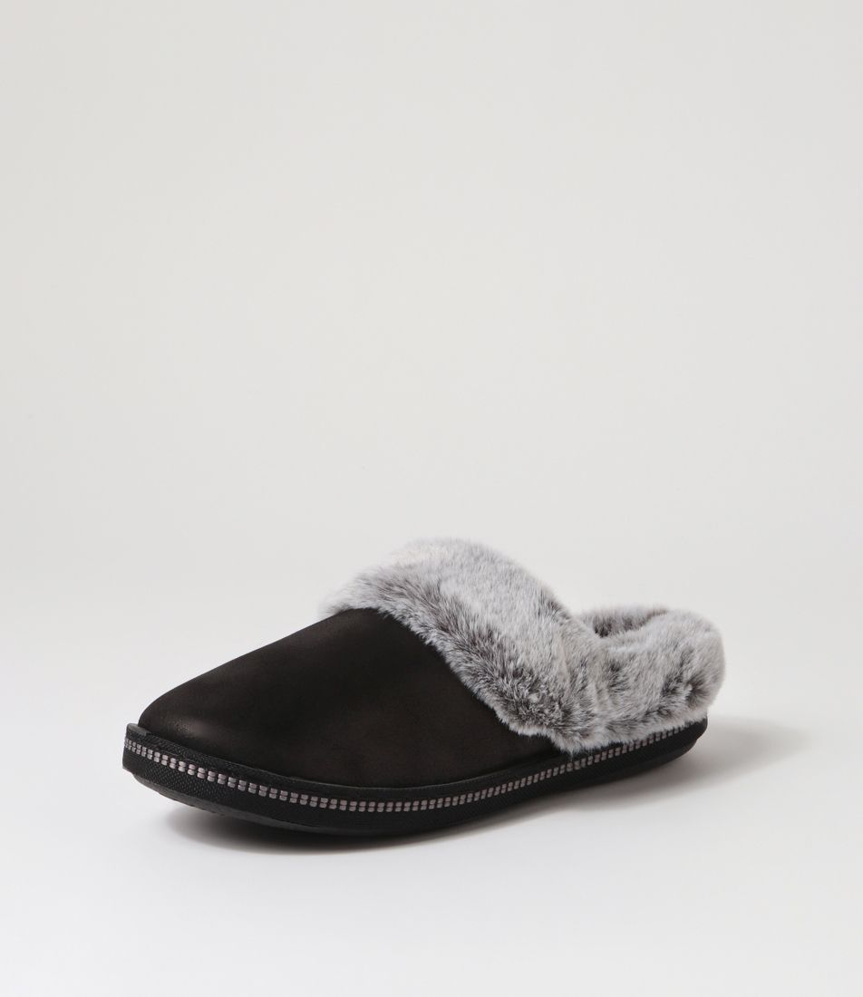 Cozy Campfire Black Textile Slippers