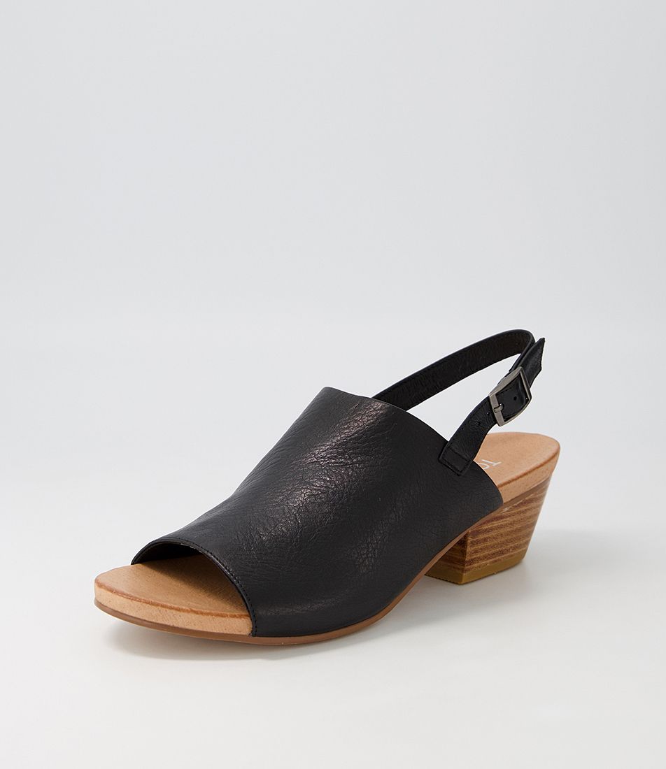 Cierrah Black Leather Sandals