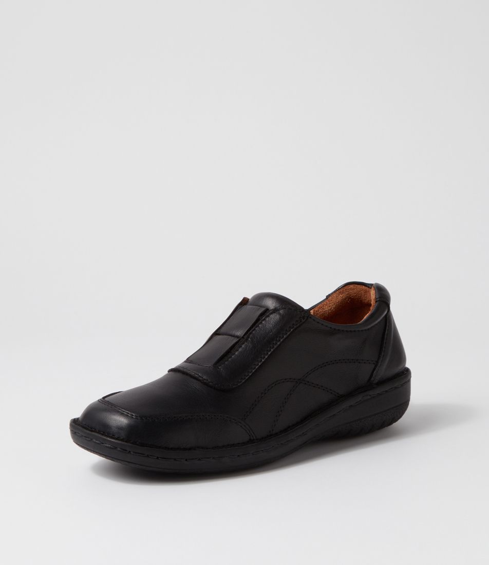 Iloka Black Leather Flat Shoes